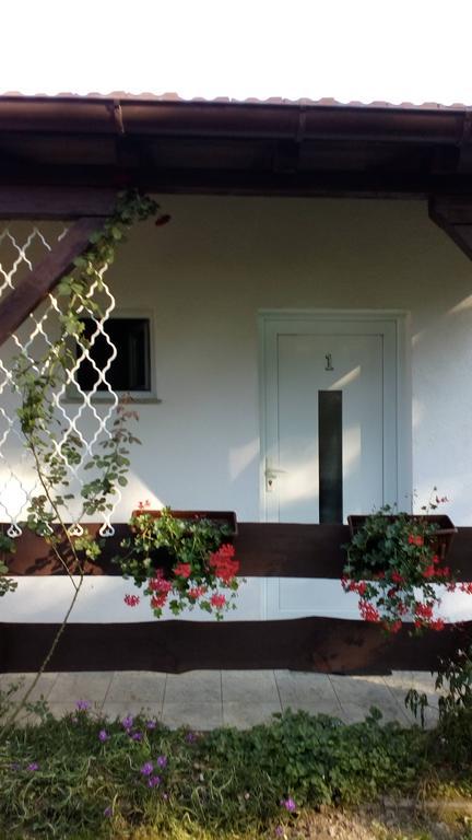 Rooms Lutra Bilje Zewnętrze zdjęcie